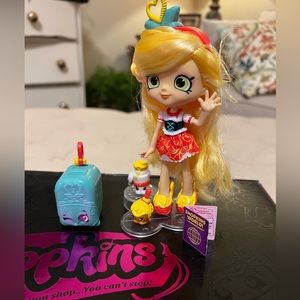 Shopkins Shoppies World Vacation Spaghetti Sue Visits Italy.